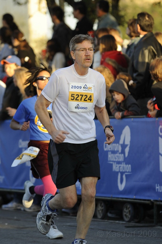 Houston ep5K 2009 1380.jpg - In the final 100 yards, almost home.